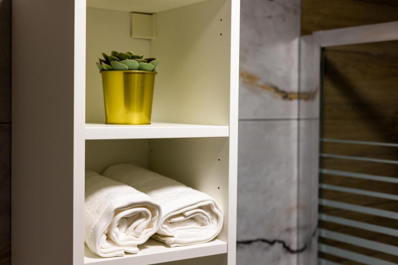 Adriana Apartment Agia Marina  Екстер'єр фото