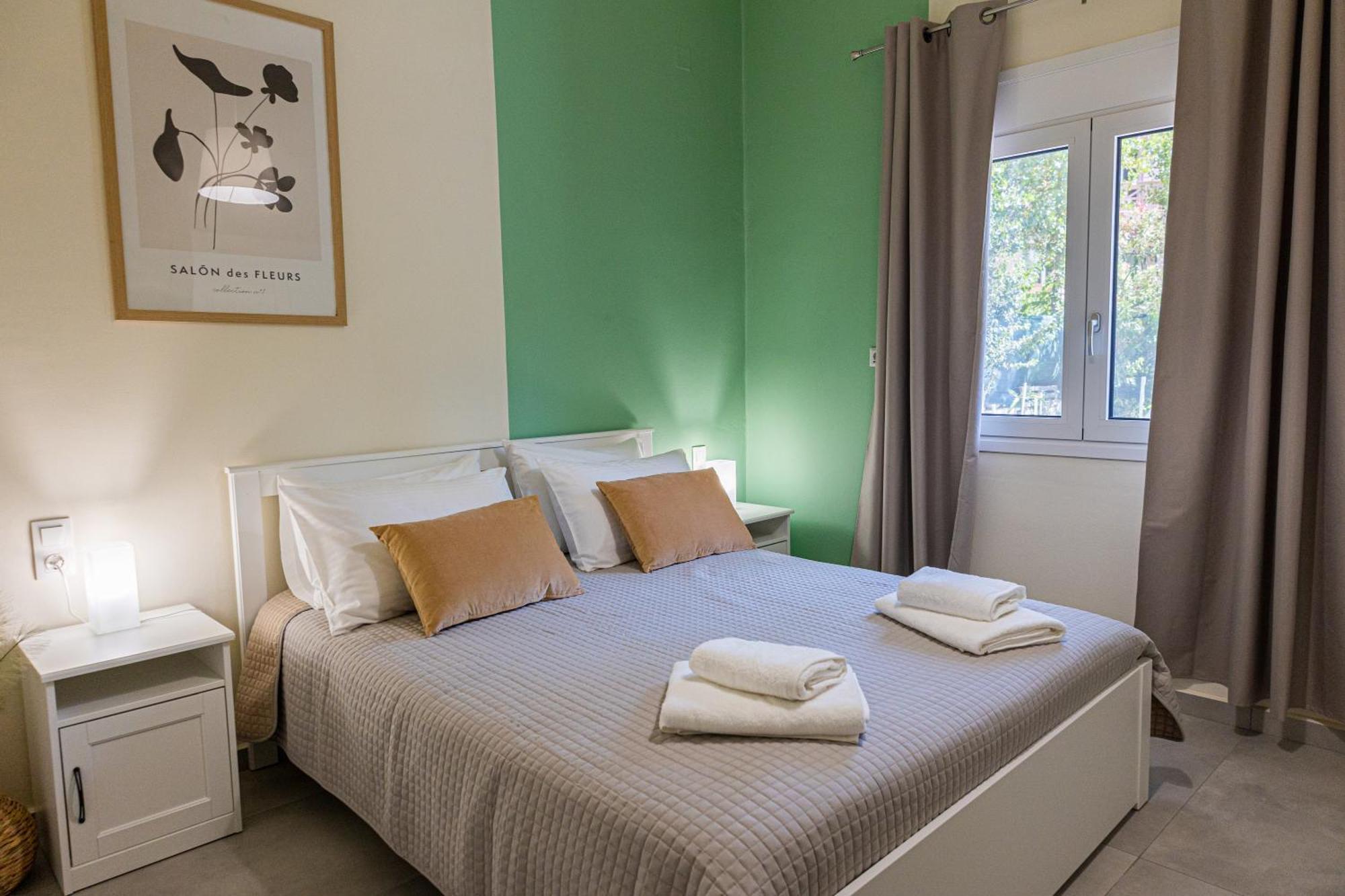 Adriana Apartment Agia Marina  Екстер'єр фото